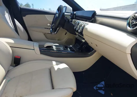 2020 Mercedes-Benz Cla 250 z USA, uszkodzony, nr VIN W1K5J4GB4LN103176